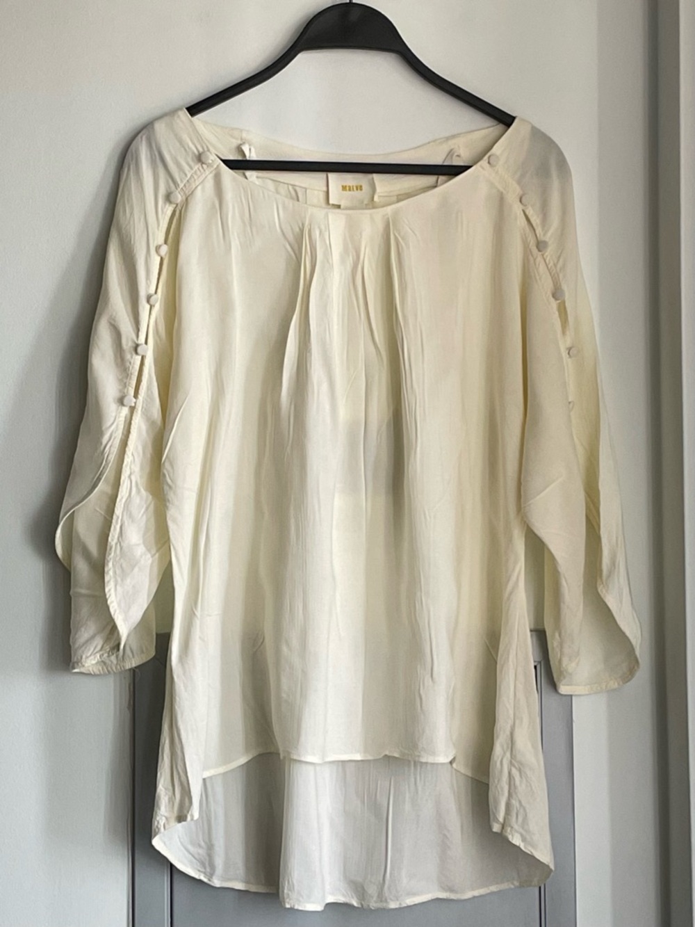 ANTHROPOLOGIE MAEVE Ivory Blouse with Open Sleeves & Button Details